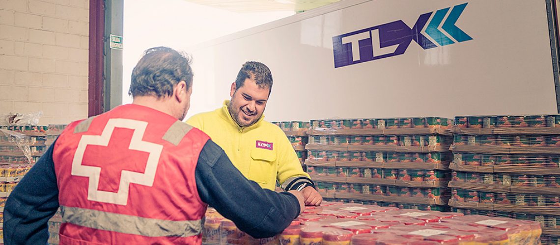 TLX ayuda a Cruz Roja y al Banco de Alimentos en la distribución de alimentos